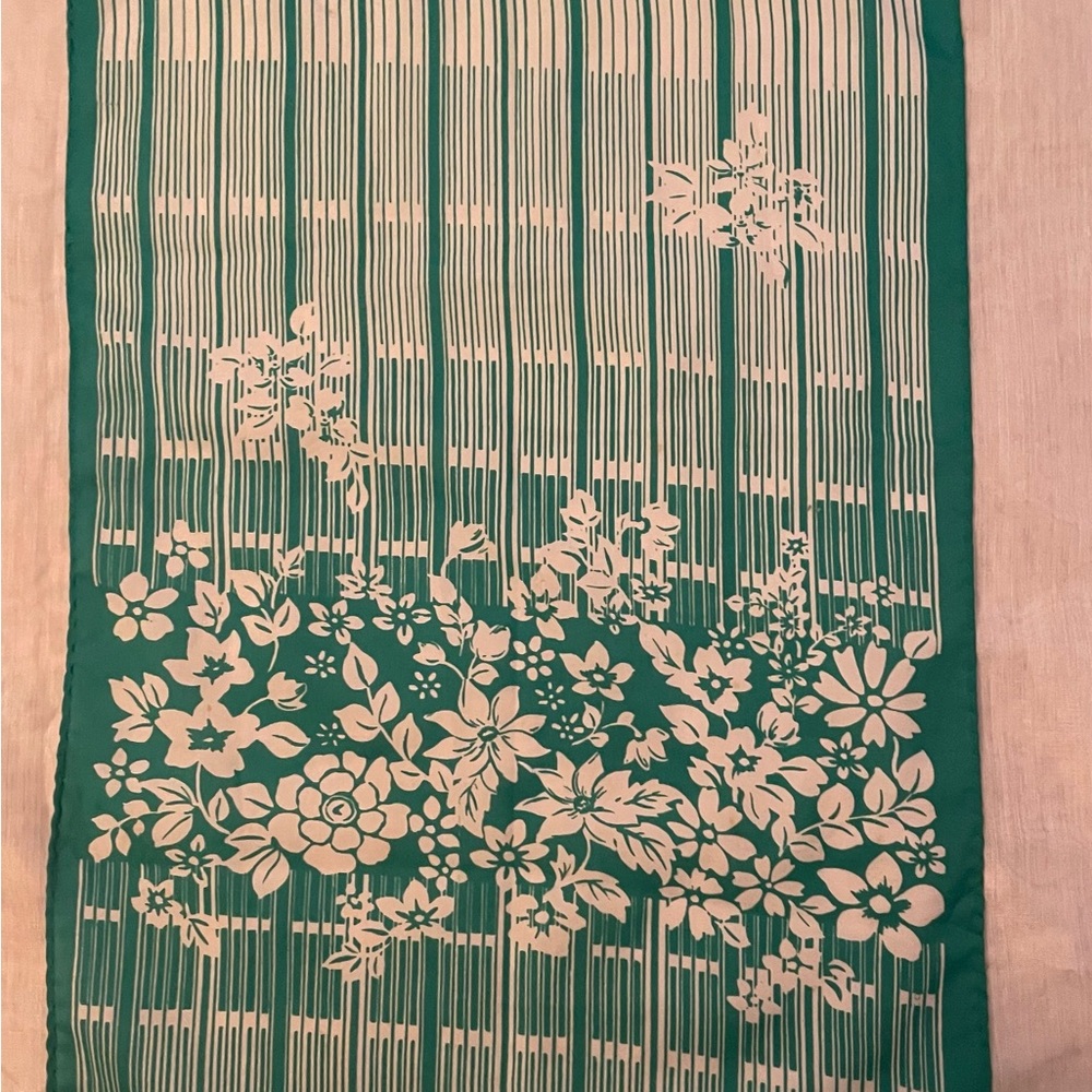 Green and White Floral Scarf with Cascading Design